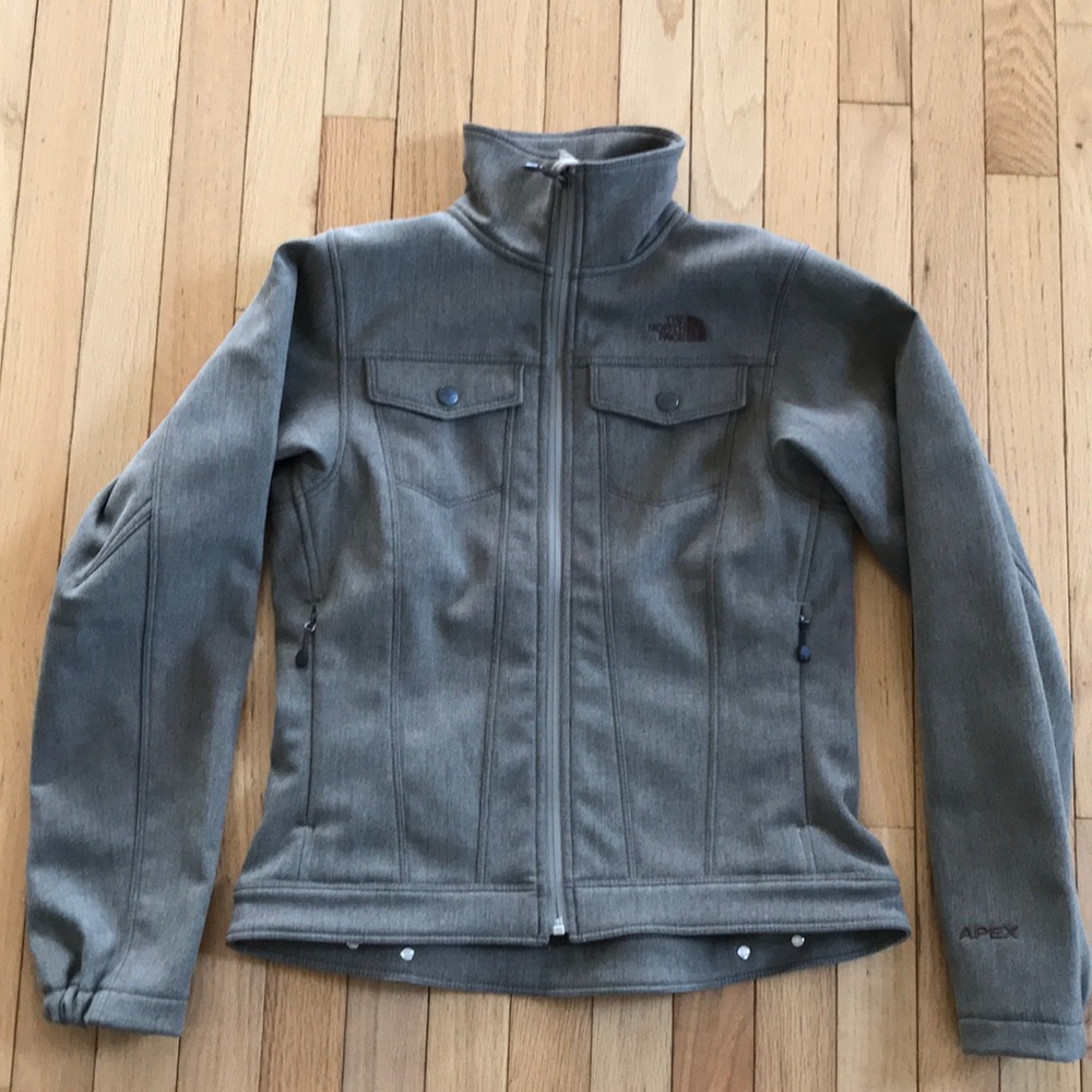 The North Face super cute utility jacket!!🔨🔧🛠⚙️